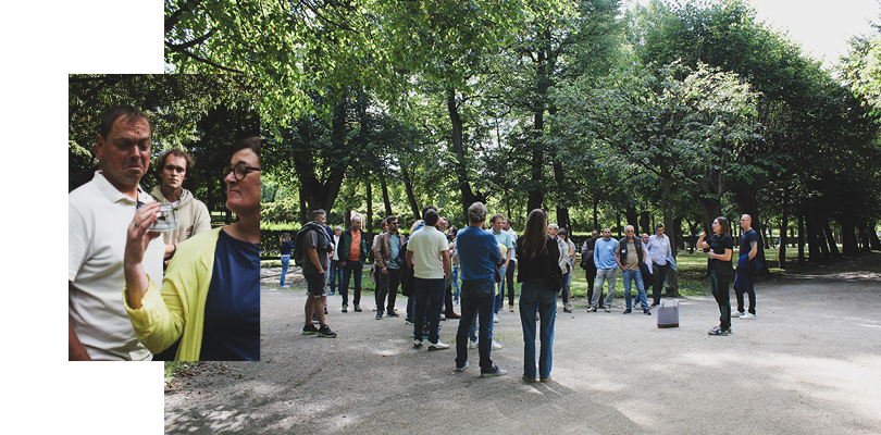 Führung durch den Ansbacher Hofgarten mit Teilnehmenden während der Gesellschafterversammlung